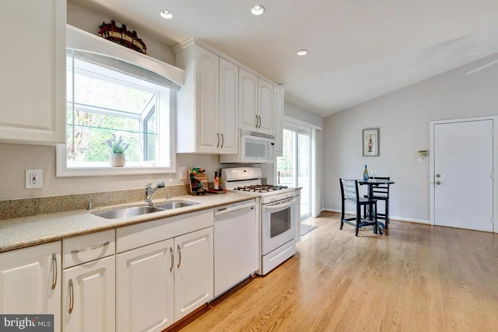 Photo of 5337 ASHLEIGH ROAD