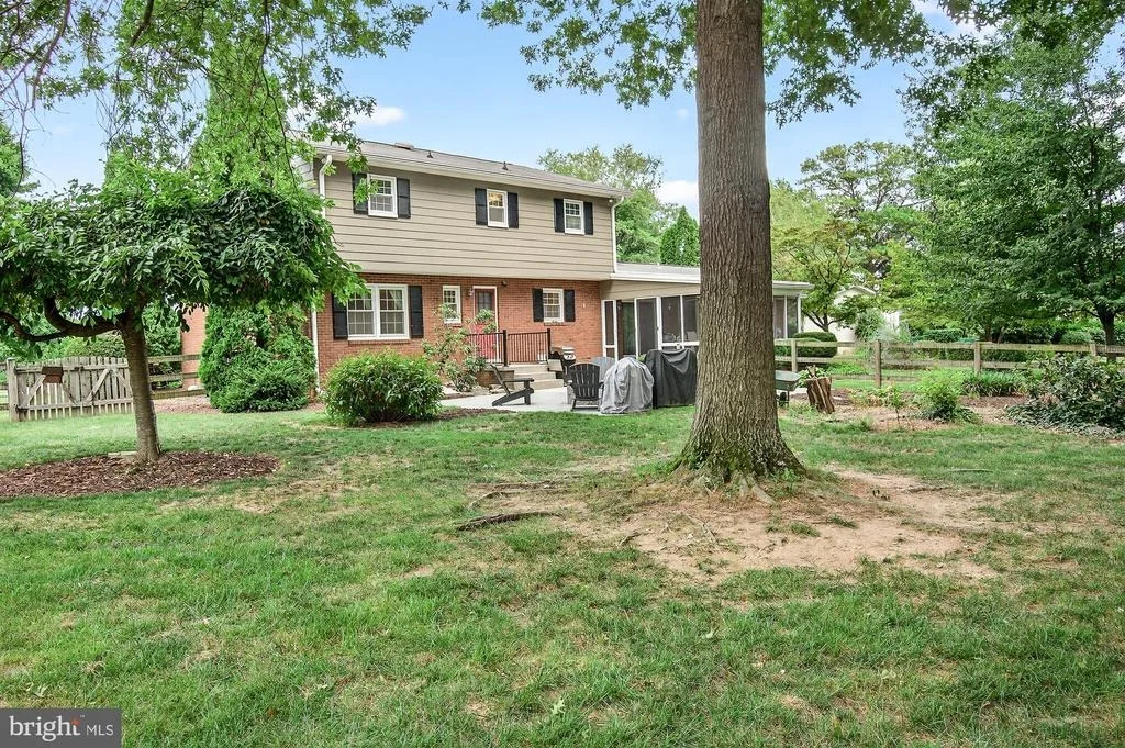 Photo of 8000 GLENDALE COURT