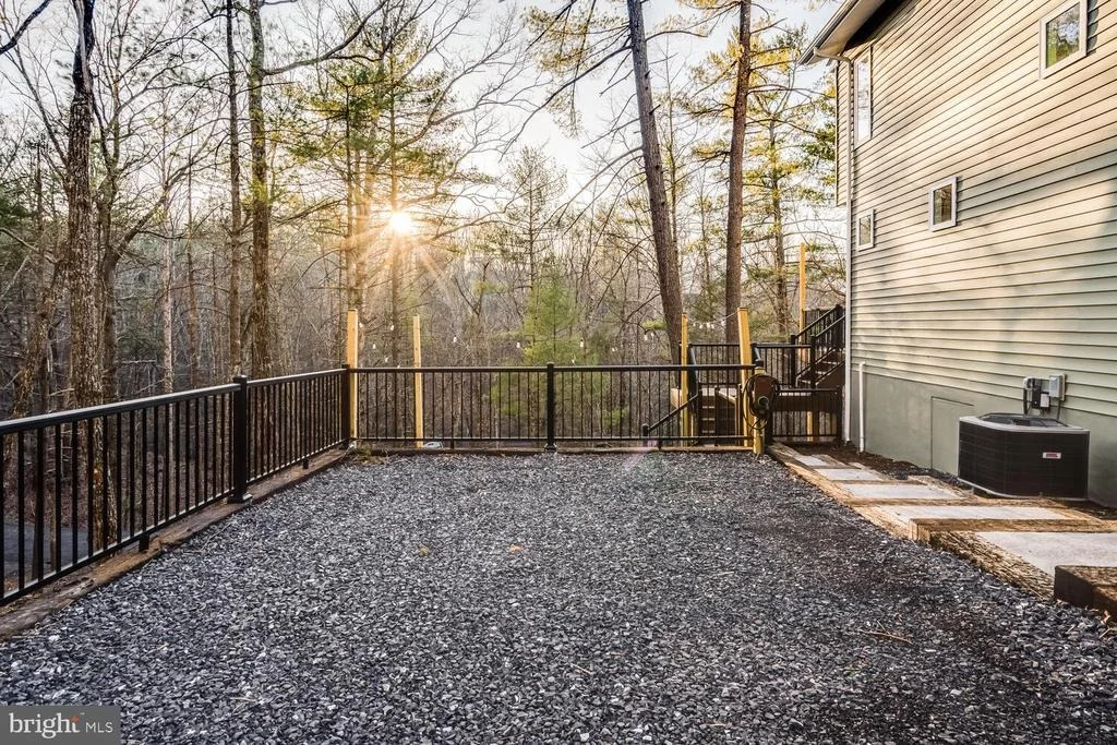 Photo of 1355 GREENVIEW DRIVE