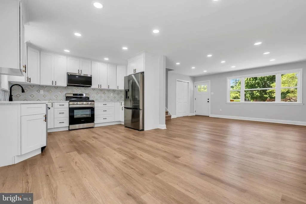 Photo of 143 OAK PINES BOULEVARD