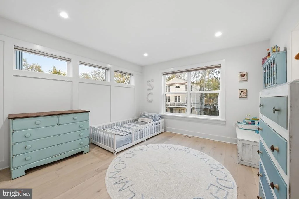 Photo of 1422 HOWARD ROAD