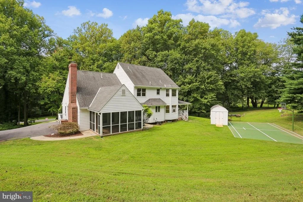 Photo of 17034 BARN RIDGE DRIVE