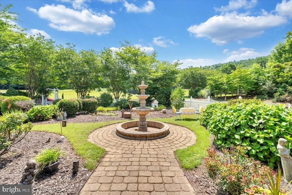 Photo of 2170 LONE IVY ROAD
