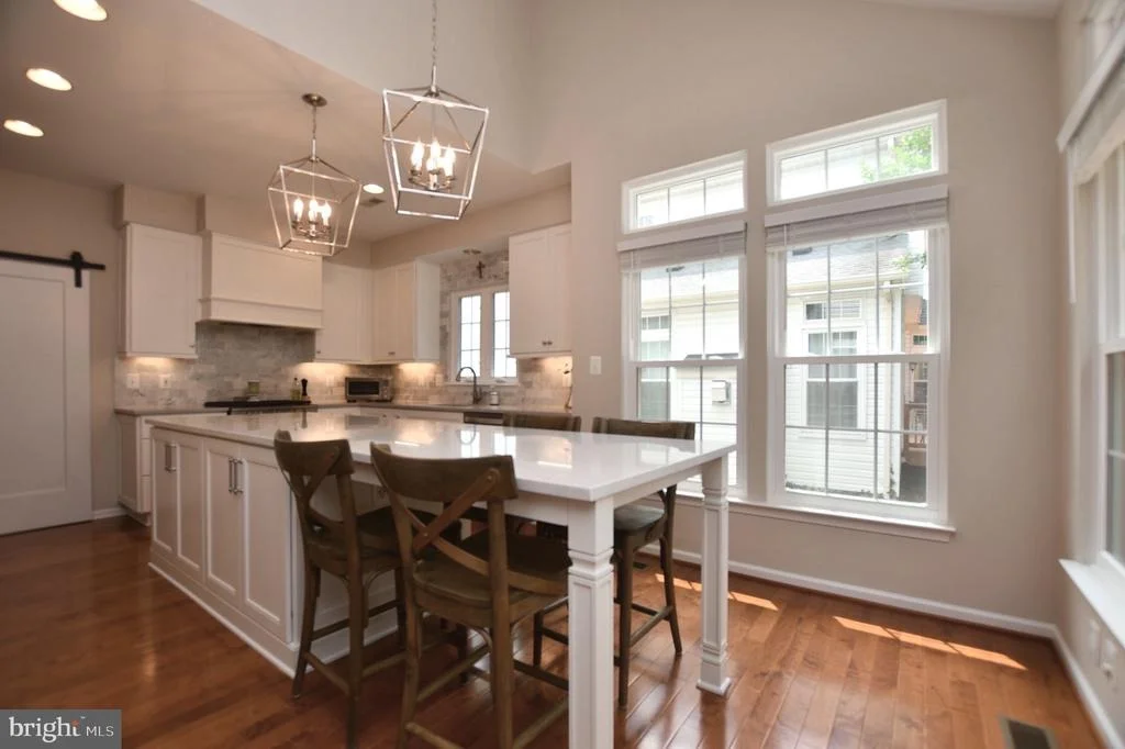 Photo of 8100 LANDFALL COURT