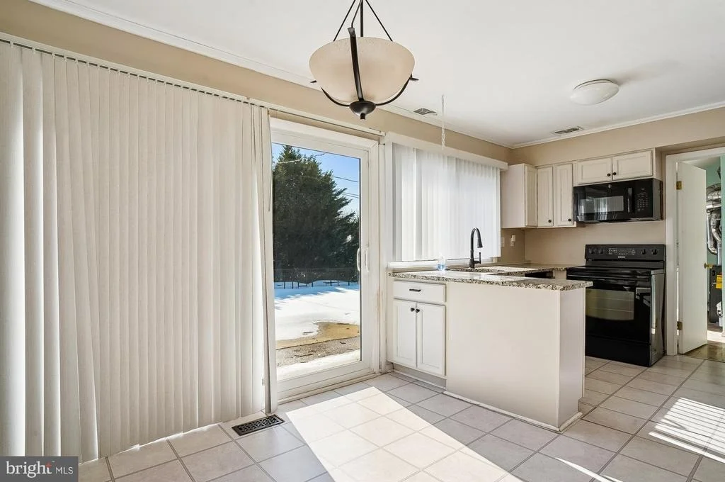 Photo of 16005 PENNANT LANE