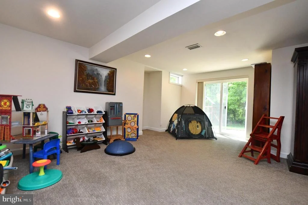 Photo of 9244 MATTHEW DRIVE
