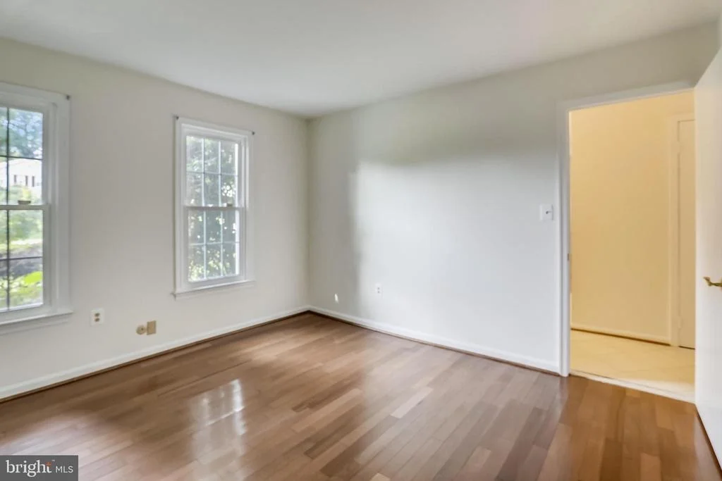 Photo of 14825 NOTLEY ROAD