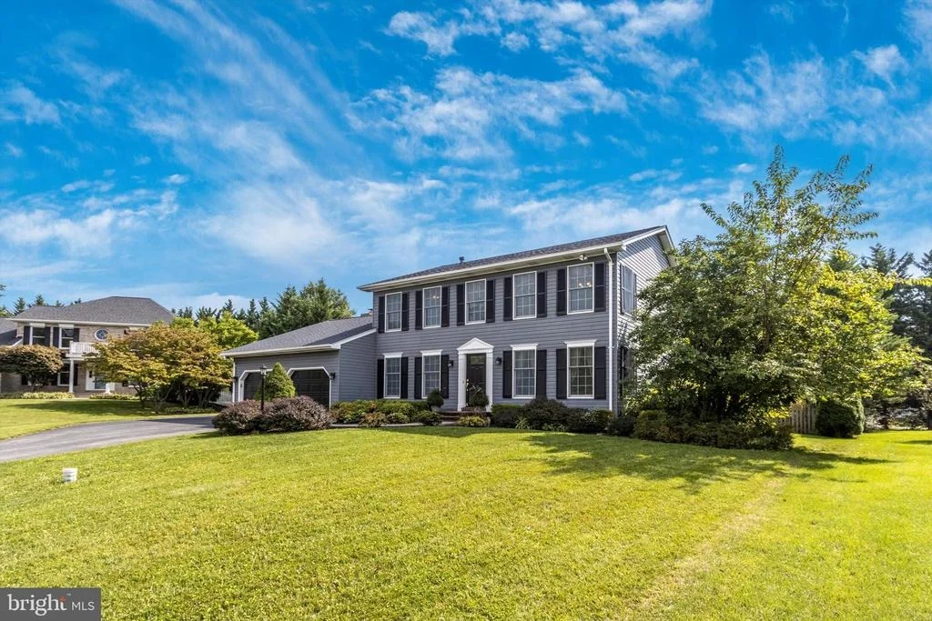 Photo of 8231 FOX HUNT LANE