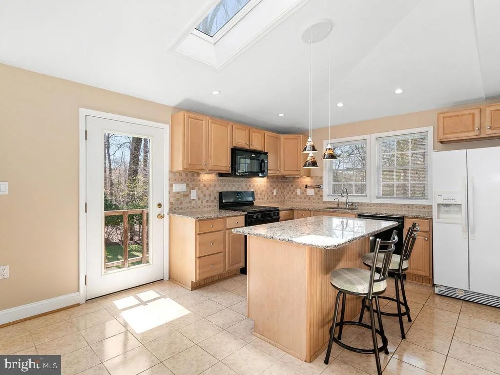 Photo of 2339 DECKMAN LANE