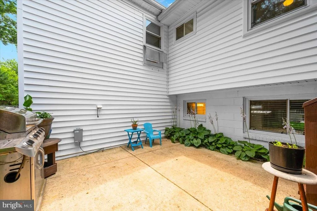 Photo of 10113 DAY AVENUE