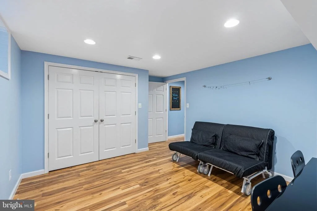 Photo of 1012 OLD BARN ROAD
