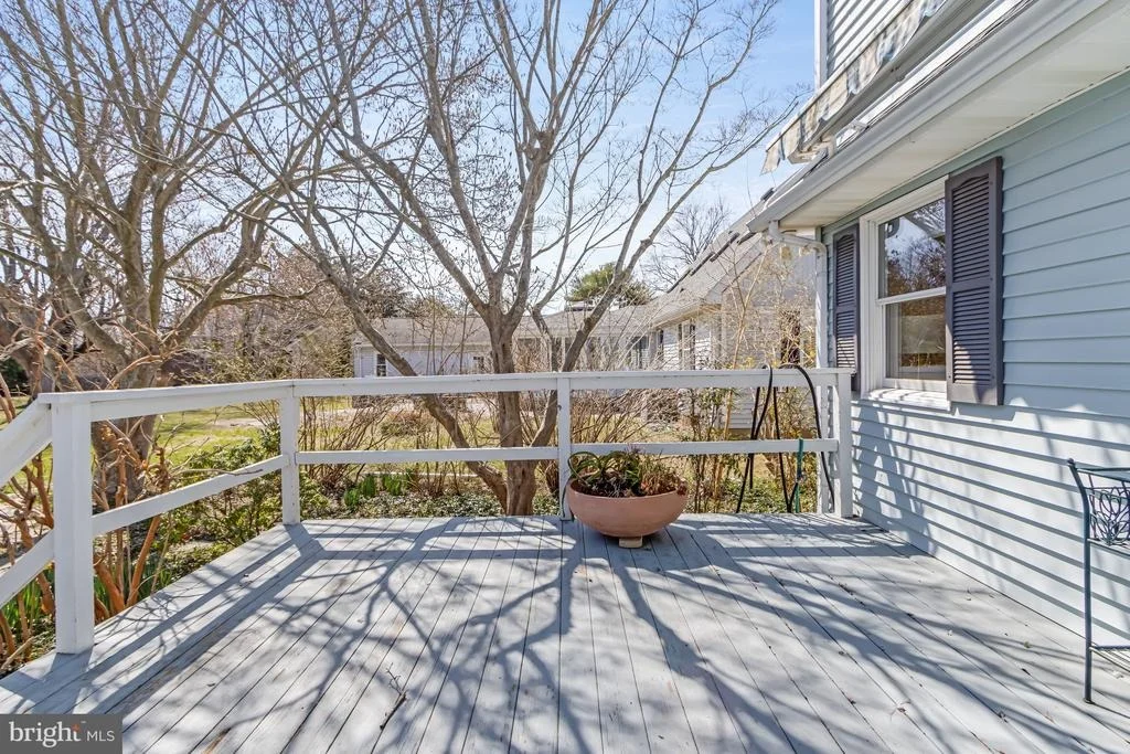 Photo of 15 HARBORVIEW ROAD