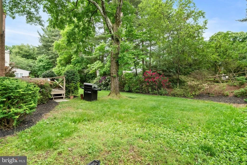 Photo of 8740 FALLS CHAPEL WAY