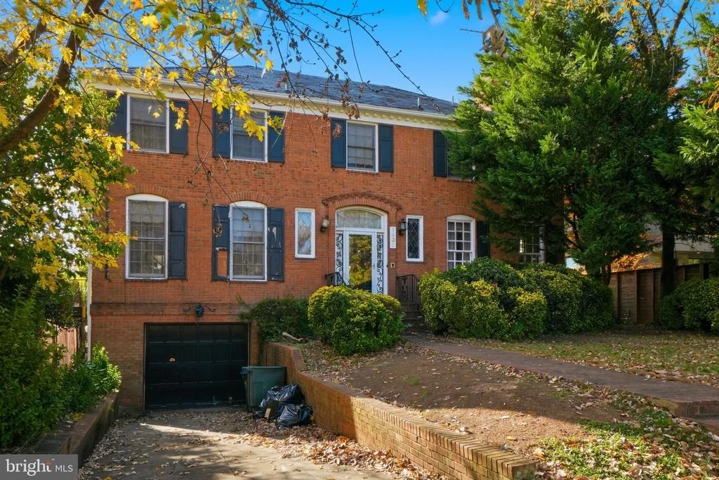 Photo of 1430 FOXHALL ROAD NW