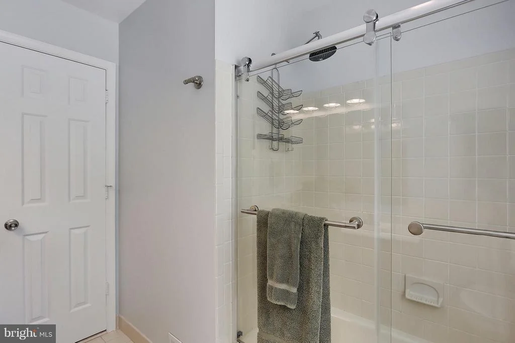 Photo of 4617 THORNHURST DRIVE