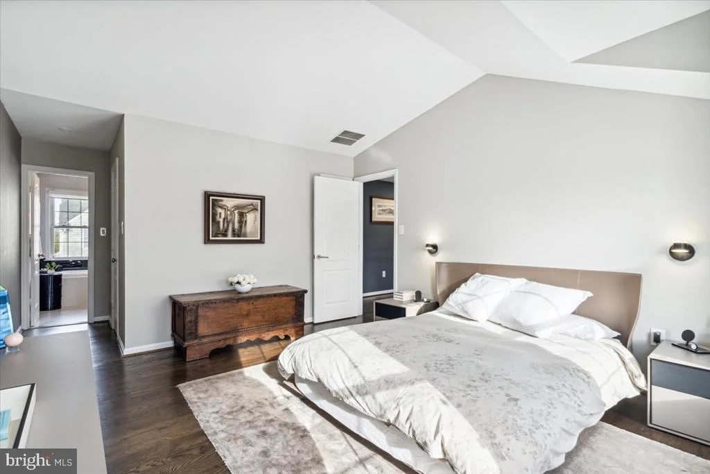 Photo of 2554 BEAR DEN ROAD