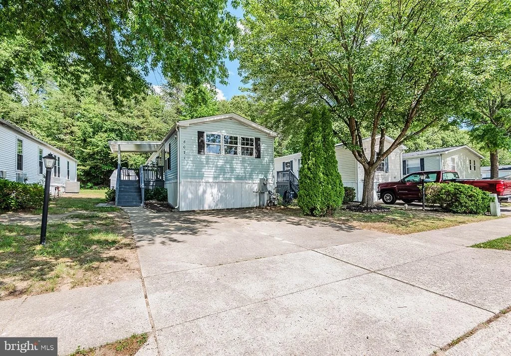 Photo of 8021 FAIR BREEZE DRIVE