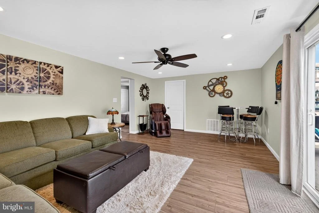 Photo of 2125 MAPLE ROAD