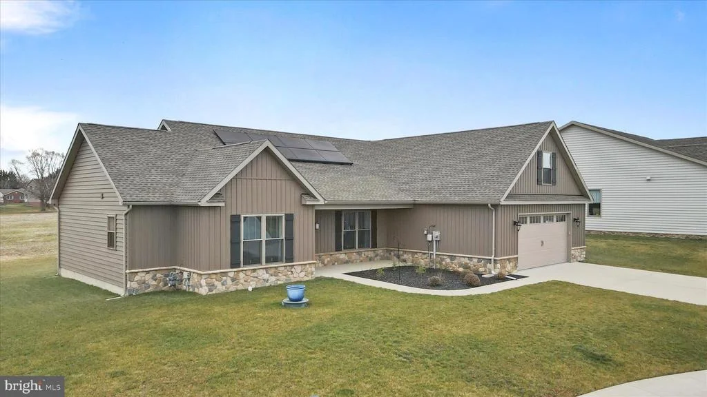 Photo of 41 SMITH CIRCLE