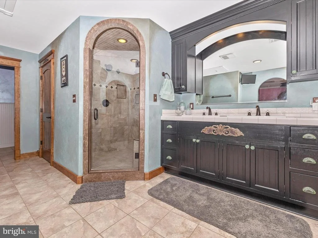 Photo of 11505 PLEASANT VALLEY ROAD