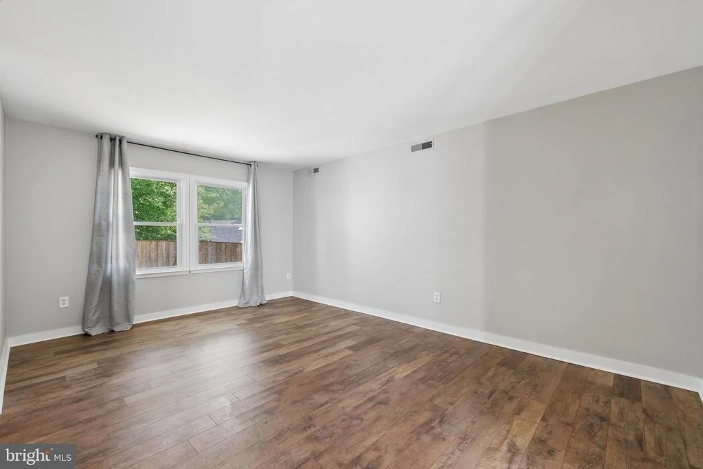 Photo of 1410 KNIGHTS BRIDGE TURN