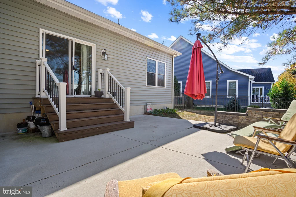 Photo of 226 UNIVERSITY DRIVE