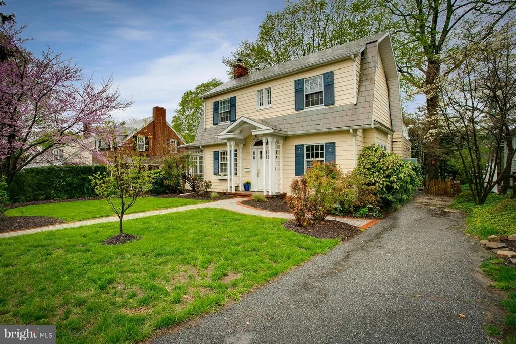 Photo of 8 DIXIE DRIVE