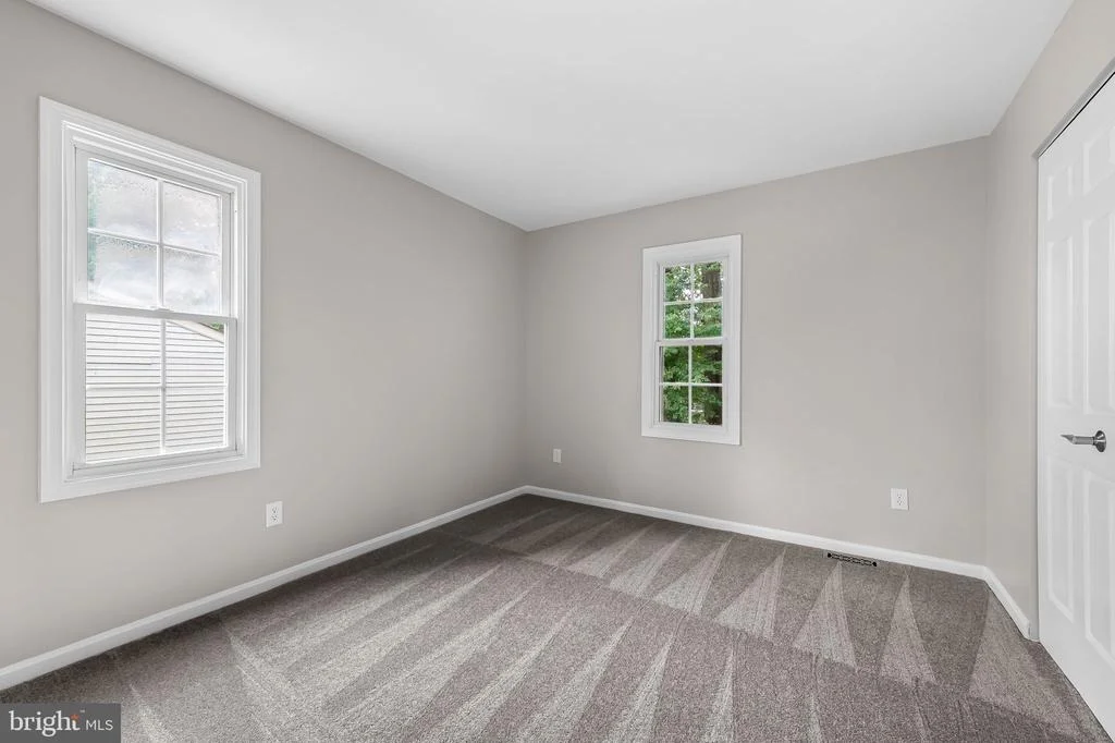 Photo of 427 YORKSHIRE DRIVE