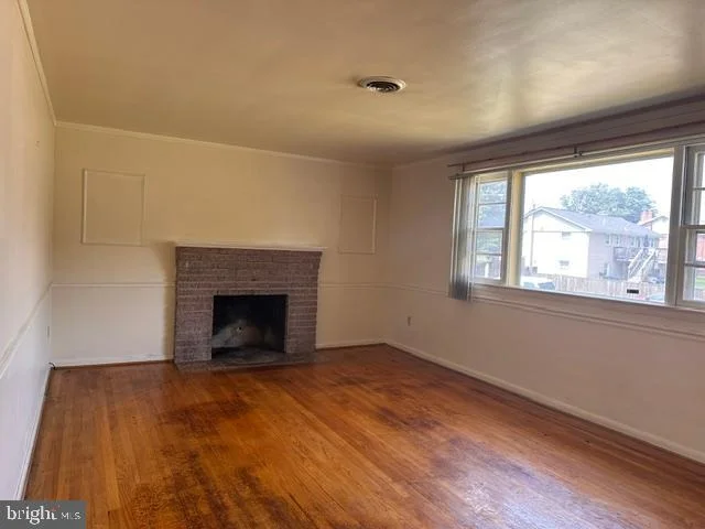 Photo of 6803 LOUISE LANE