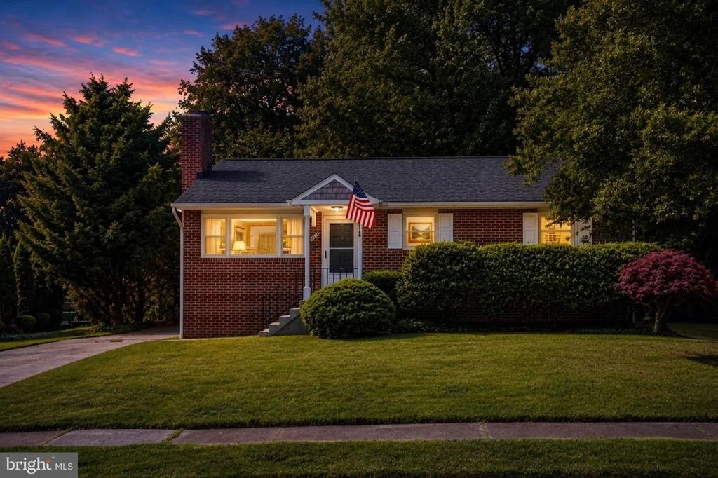 Photo of 735 WARREN DRIVE