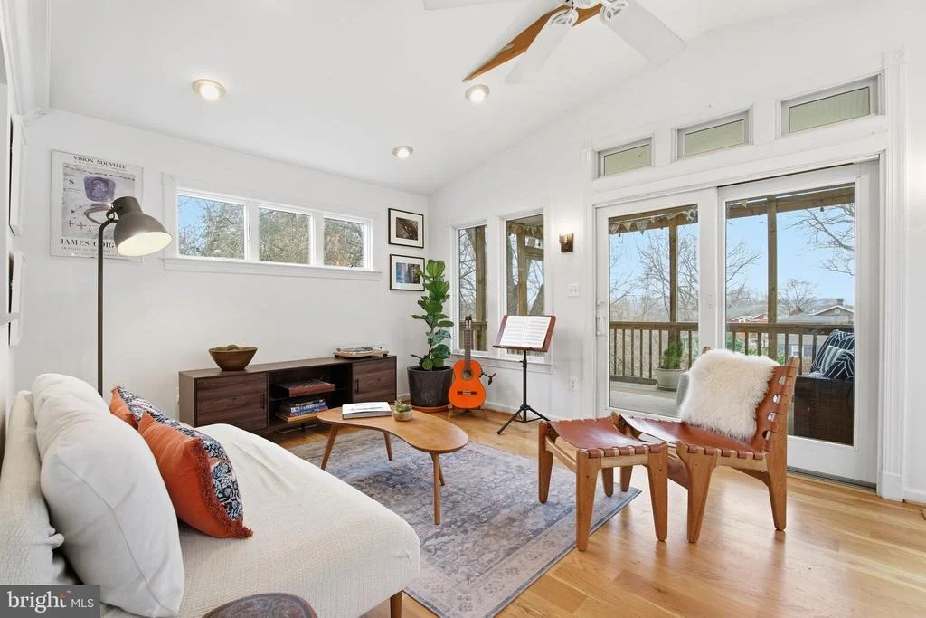 Photo of 1446 RIDGEWAY