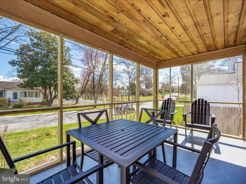 Photo of 10700 JAMAICA DRIVE