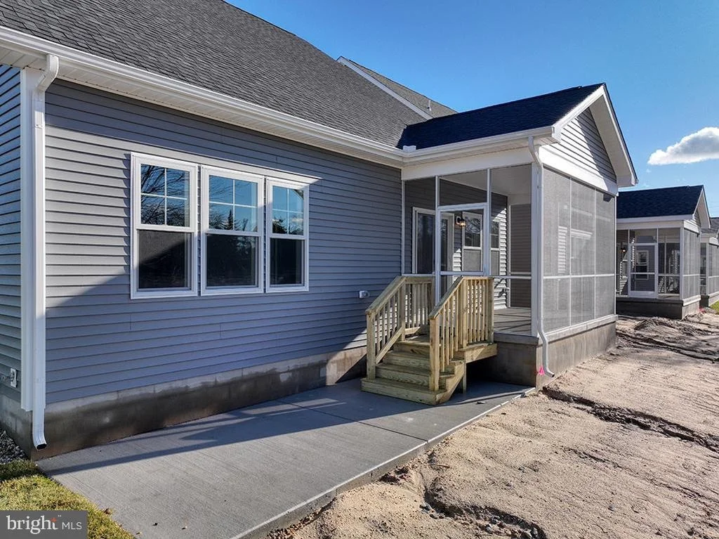 Photo of 33745 CATCHING COVE CT
