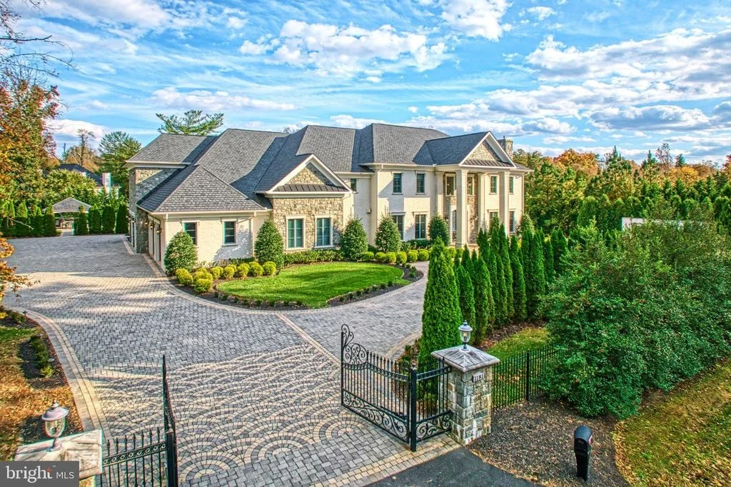 Photo of 1181 BALLANTRAE LANE