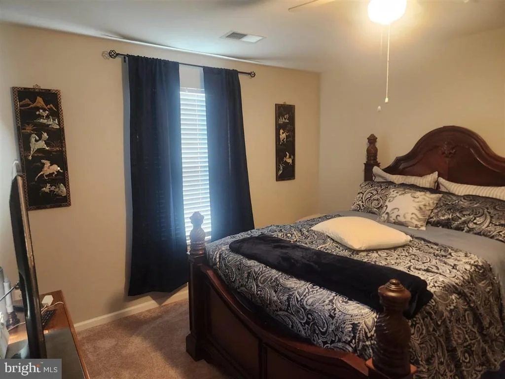 Photo of 528 POTOMAC ROAD