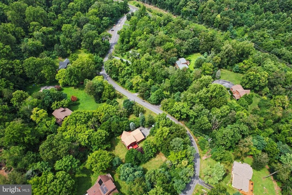 Photo of 186 HIGH KNOB ROAD