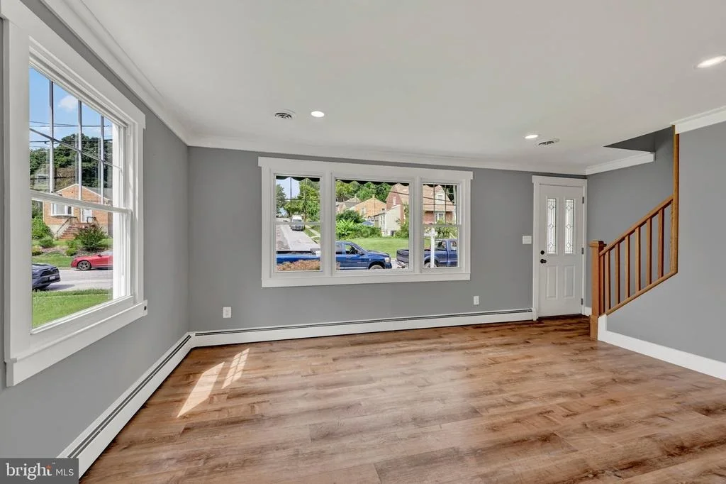 Photo of 634 LONGVIEW