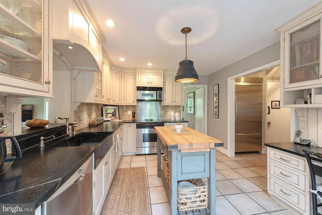 Photo of 7510 CLIFTON ROAD