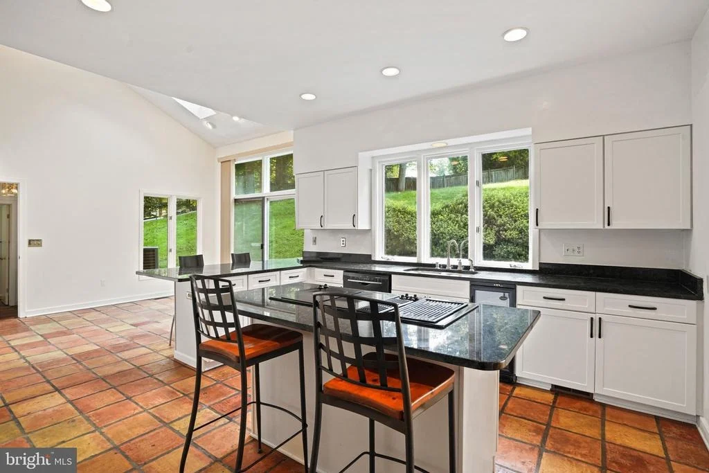 Photo of 10320 GLEN ROAD