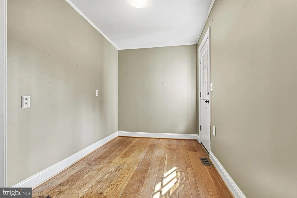 Photo of 901 NAVY ROAD