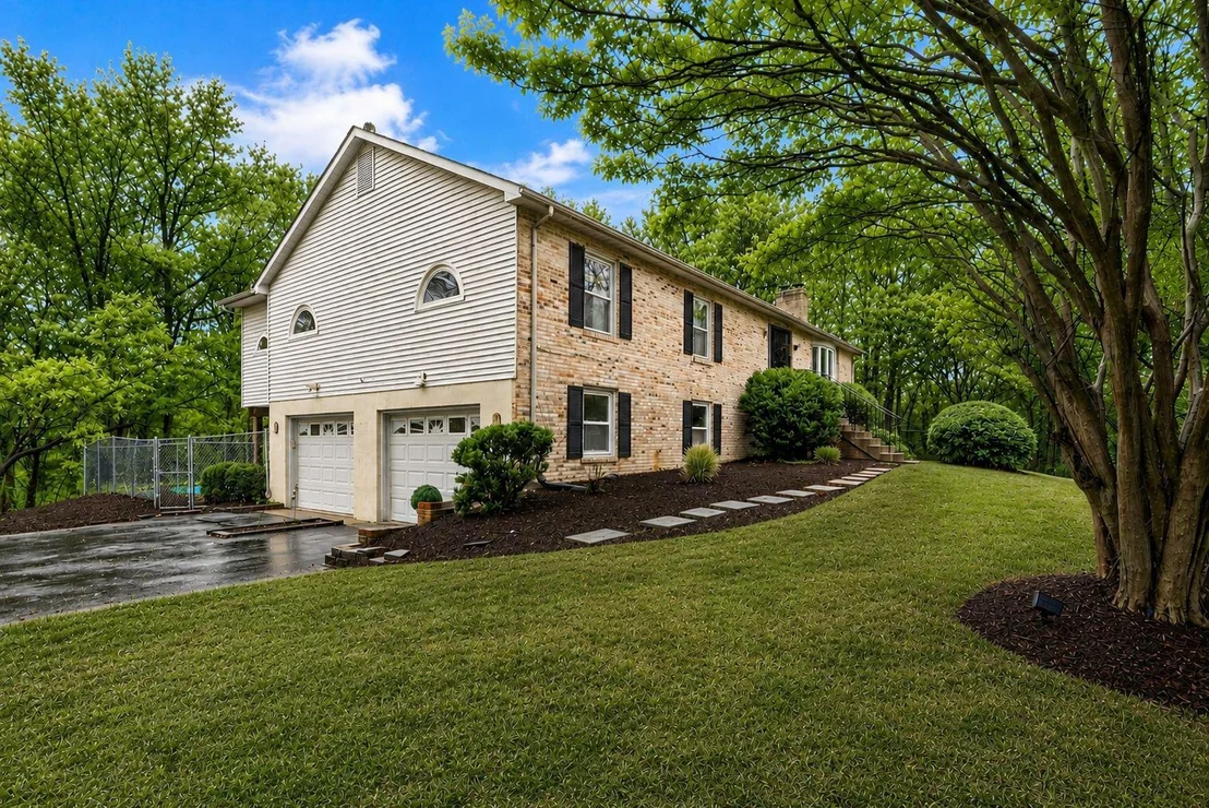 Photo of 13100 CROOM ROAD