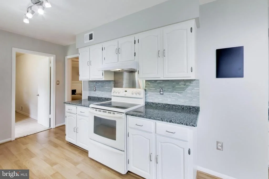 Photo of 5125 KING DAVID BOULEVARD
