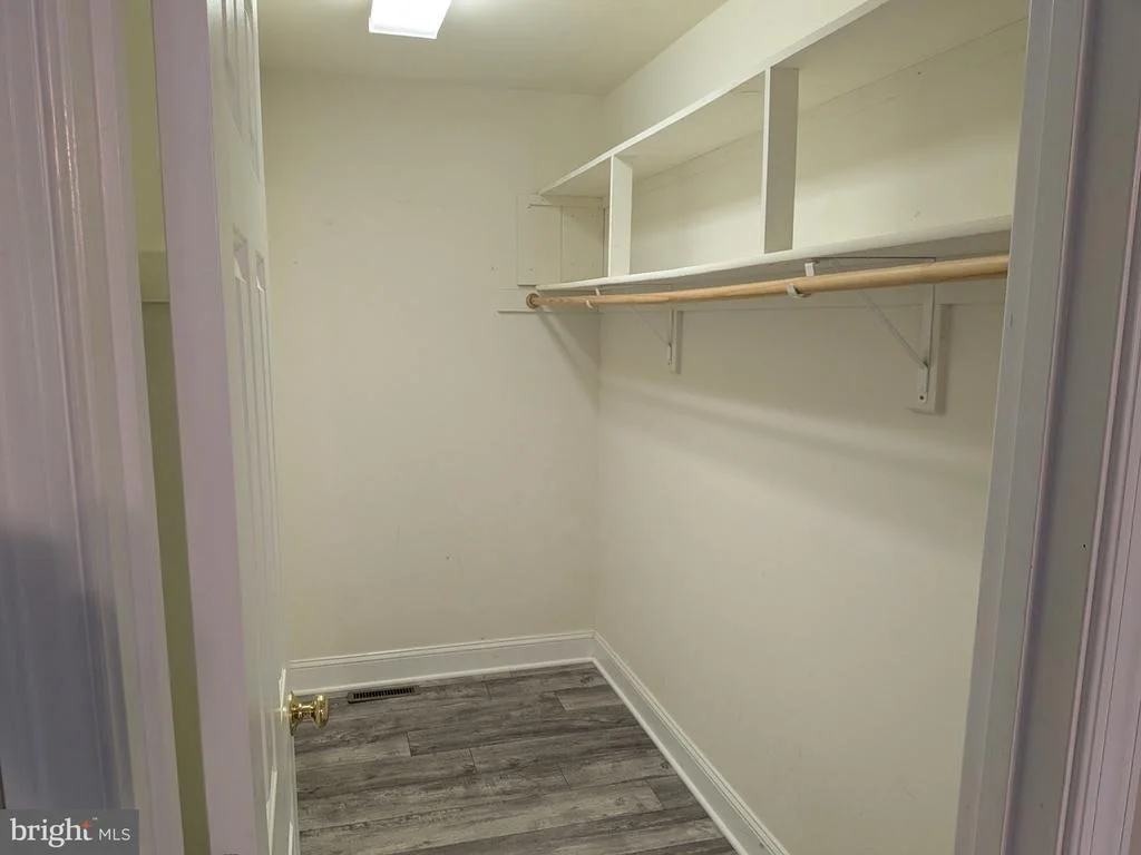 Photo of 823 WOODCREST LOOP