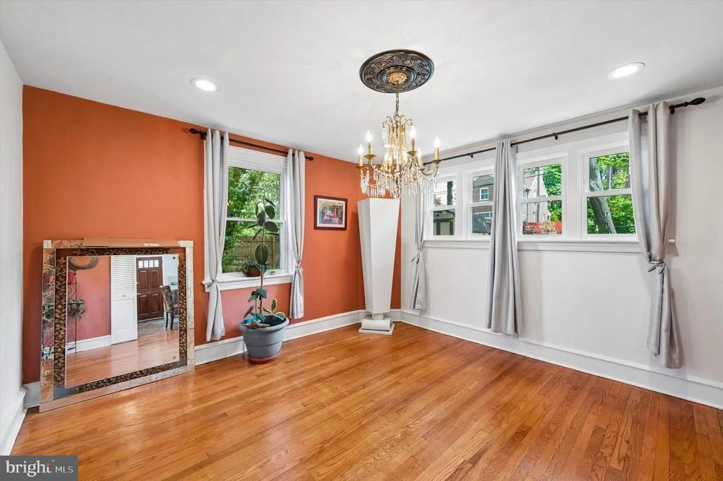 Photo of 635 LUKENS AVENUE