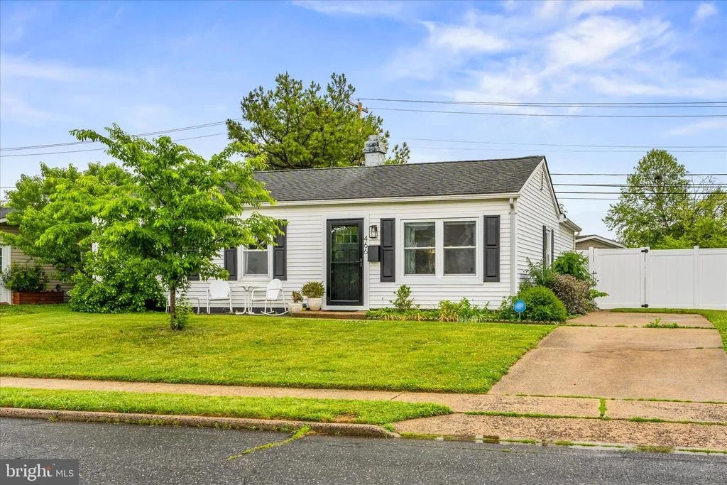 Photo of 466 CARROLLTON DRIVE