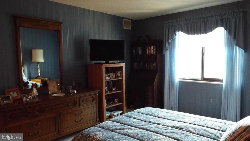 Photo of Unit 317 at 15100 INTERLACHEN DRIVE