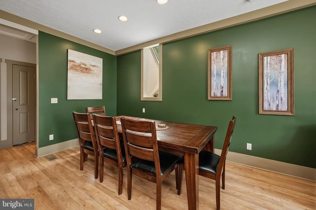 Photo of 110 NORTHLAKE DRIVE