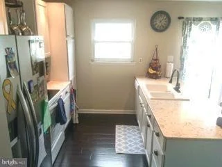 Photo of 107 PINEVIEW AVENUE