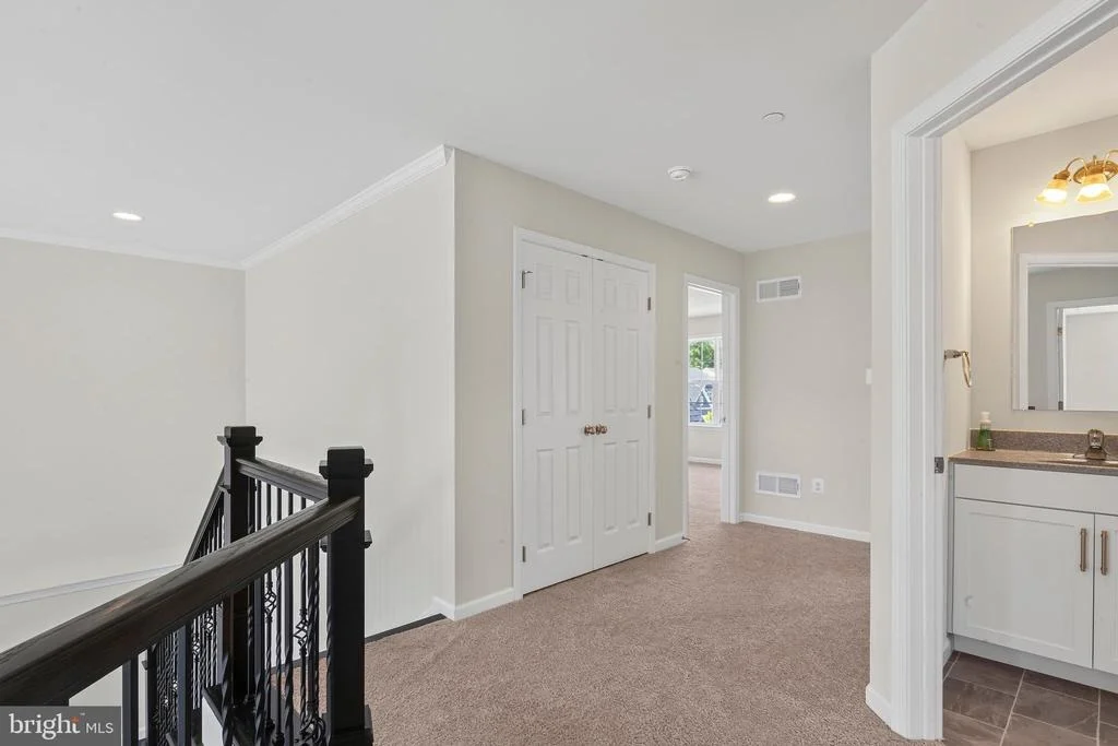 Photo of 2754 HILLFIELD DRIVE