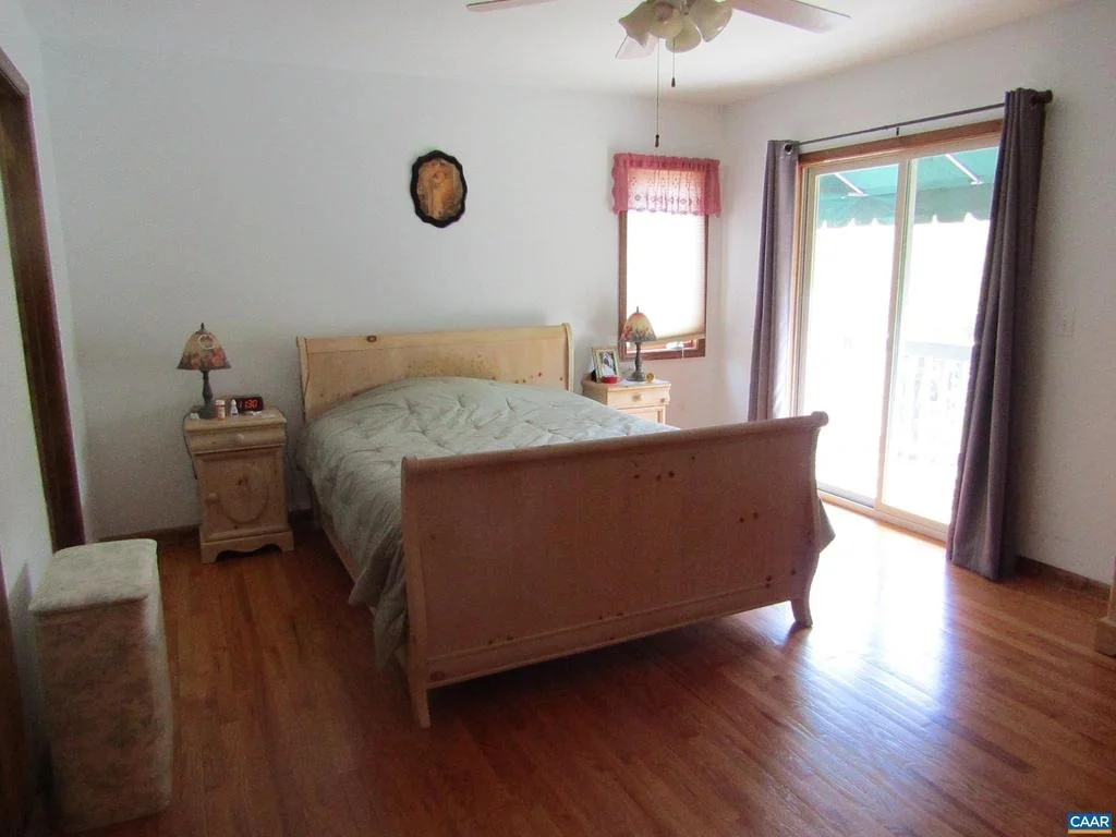 Photo of 798 JEFFERSON DR